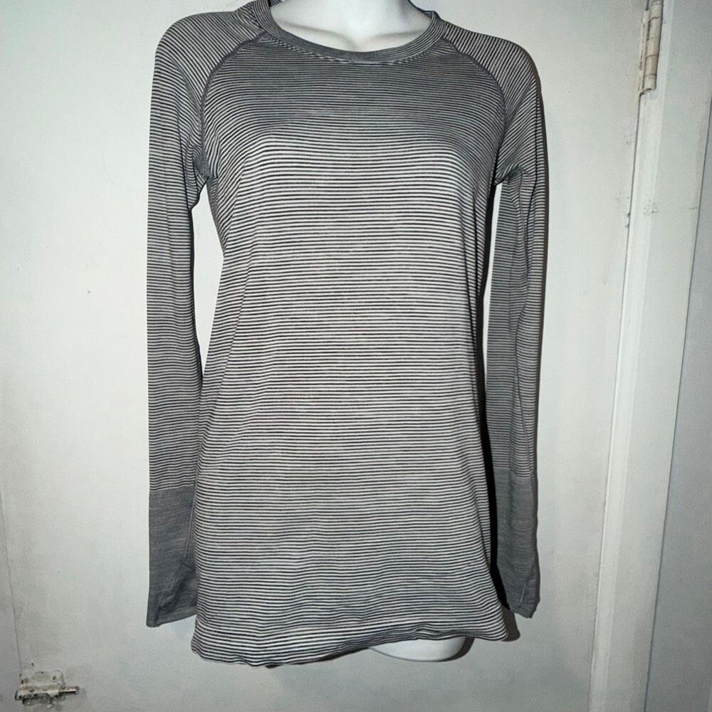 Lululemon Space Dye Grey Stripe Swiftly Tech Top-6 - image 2